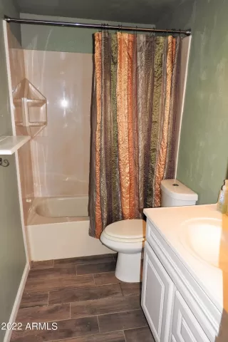 Photo #3: 6408170 Listing