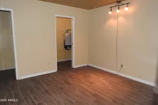 Photo #4: 6408170 Listing