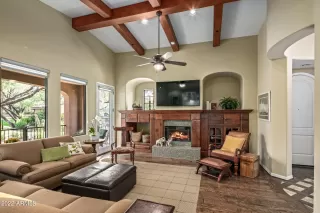 Photo #2: 6408340 Listing 