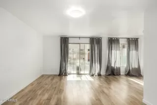 Photo #3: 6408456 Listing