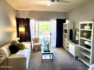 Photo #5: 6408490 Listing