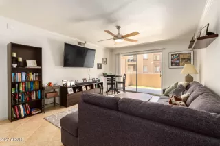 Photo #3: 6408526 Listing 