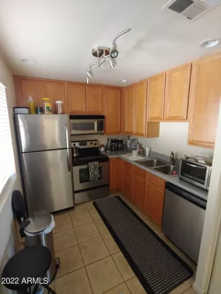 Photo #6: 6408535 Listing 