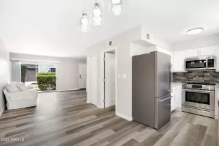 Photo #5: 6408629 Listing