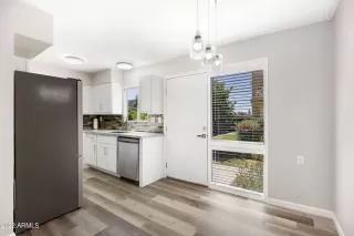 Photo #6: 6408629 Listing