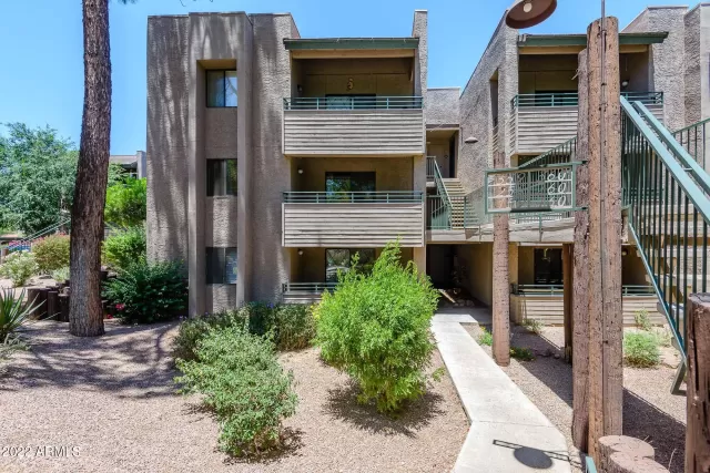 MLS: 6408961 Condo For Sale