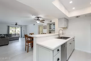 Photo #5: 6408961 Listing 