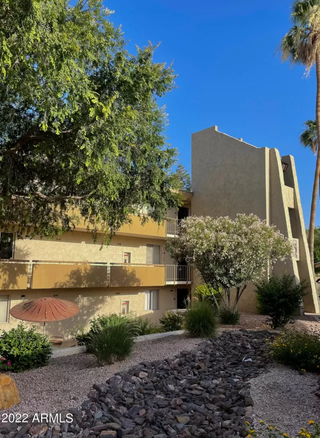 MLS: 6409008 Condo For Sale