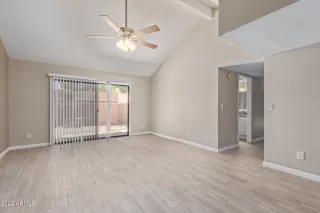 Photo #5: 6409926 Listing 