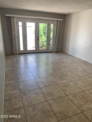 Photo #2: 6410418 Listing