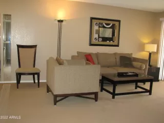 Photo #6: 6410738 Listing