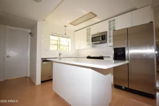 Photo #2: 6410847 Listing