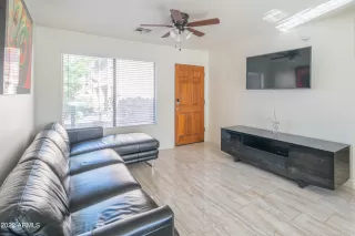 Photo #3: 6410889 Listing
