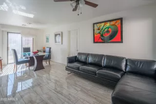 Photo #4: 6410889 Listing