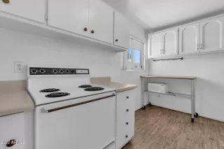 Photo #5: 6411092 Listing