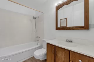 Photo #6: 6411092 Listing