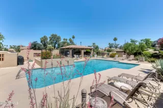 Photo #4: 6411194 Listing