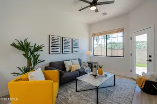 Photo #5: 6411194 Listing