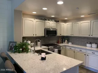 Photo #3: 6411211 Listing