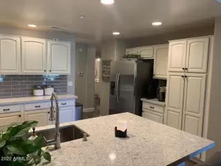 Photo #4: 6411211 Listing