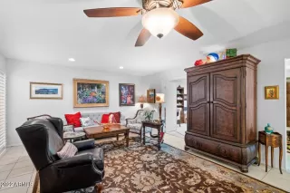 Photo #5: 6411329 Listing