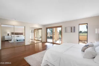 Photo #5: 6411764 Listing