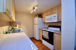 Photo #3: 6411803 Listing