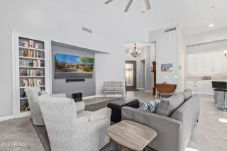 Photo #4: 6411994 Listing