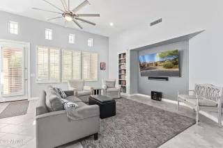 Photo #5: 6411994 Listing