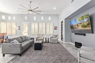 Photo #6: 6411994 Listing