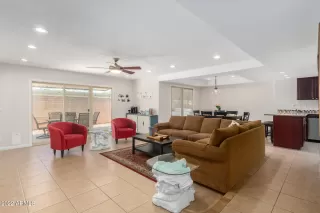 Photo #3: 6412356 Listing 