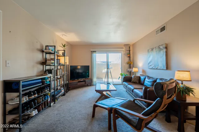 MLS: 6412892 Condo For Sale