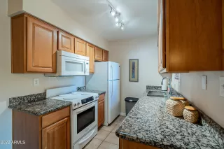 Photo #4: 6412892 Listing