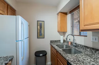 Photo #6: 6412892 Listing