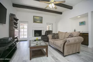 Photo #4: 6413105 Listing