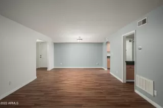 Photo #4: 6413212 Listing