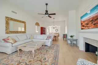 Photo #6: 6413241 Listing