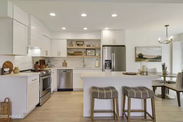 MLS: 6413404 Condo For Sale