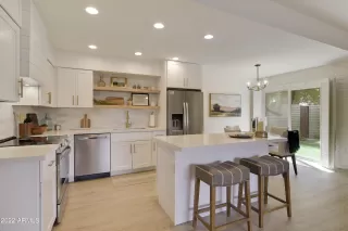 Photo #1: 6413404 Listing 