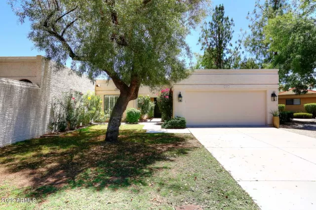 MLS: 6413599 Condo For Sale