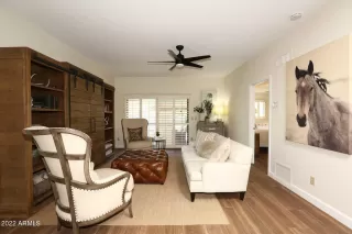 Photo #6: 6413599 Listing