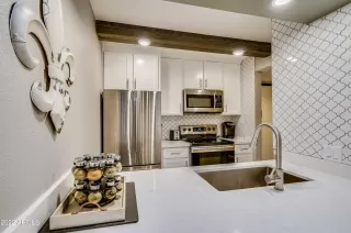 Photo #5: 6413796 Listing 