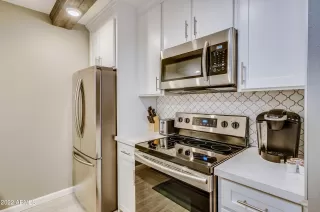 Photo #6: 6413796 Listing 