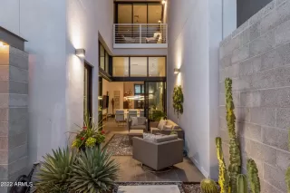 Photo #4: 6414459 Listing