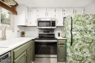 Photo #5: 6414489 Listing