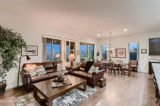 Photo #4: 6414497 Listing