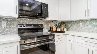 Photo #6: 6414552 Listing 