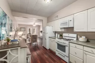 Photo #5: 6415529 Listing