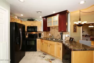 Photo #5: 6415573 Listing