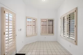 Photo #6: 6415732 Listing